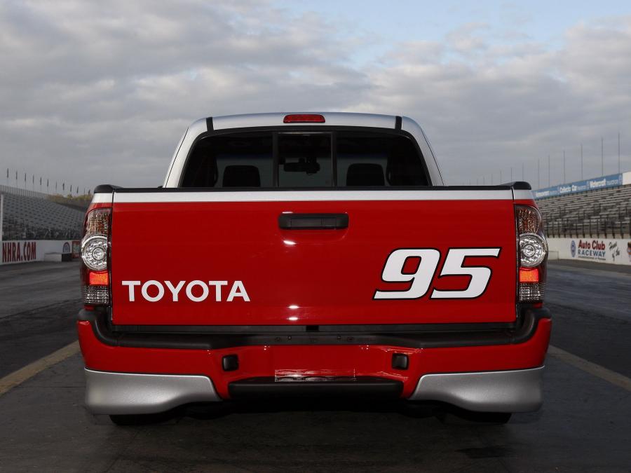  Toyota Tacoma X-Runner RTR Concept 2010 года  (фото 4 из 21)